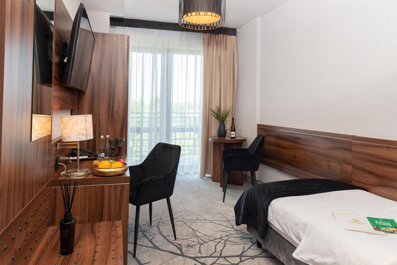 Hotel Pogoria Residence Домброва-Гурнича Екстер'єр фото