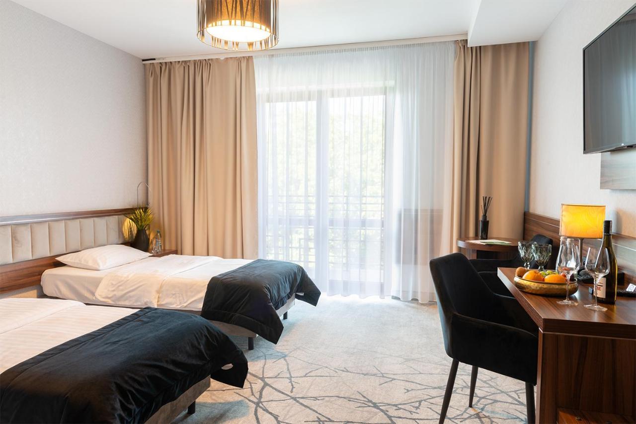 Hotel Pogoria Residence Домброва-Гурнича Екстер'єр фото