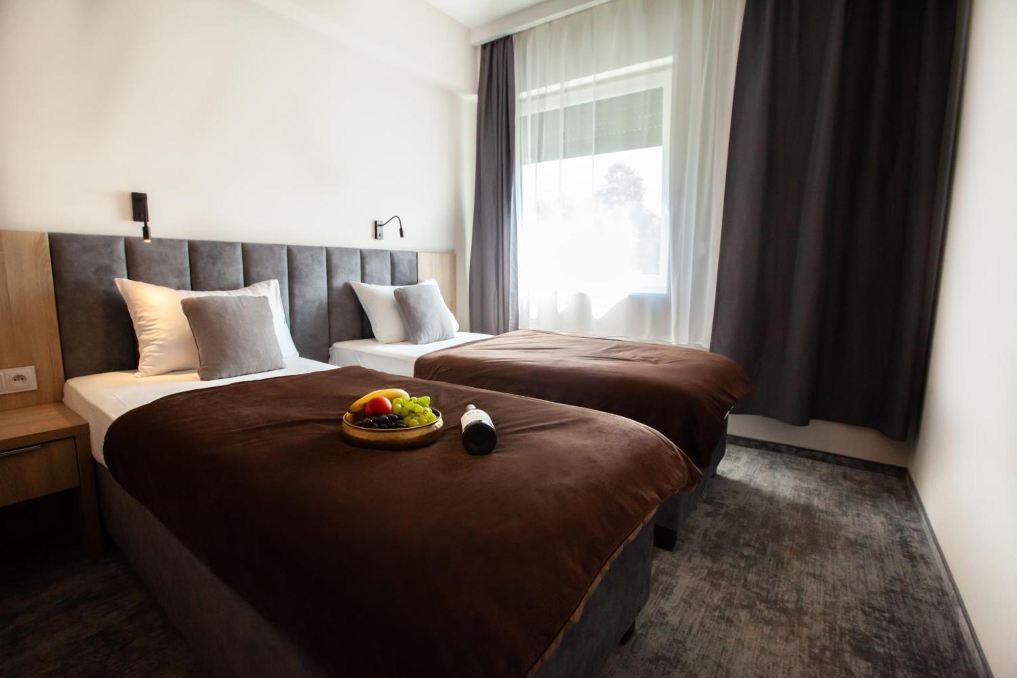 Hotel Pogoria Residence Домброва-Гурнича Екстер'єр фото